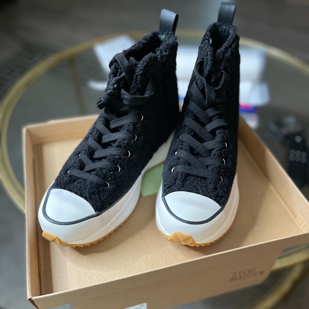 Steve Madden Shaft Sneakers